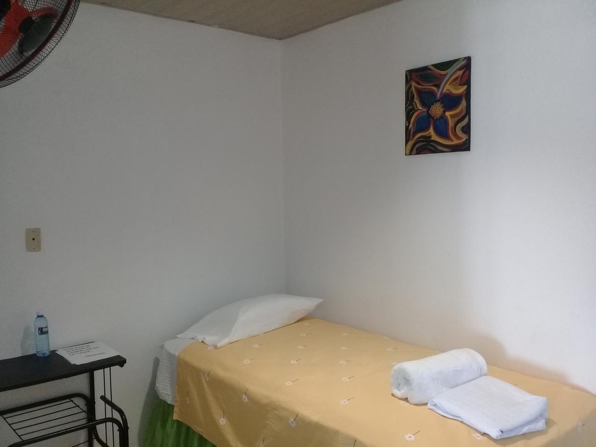 Hostel Quintonido Jarabacoa Exterior photo