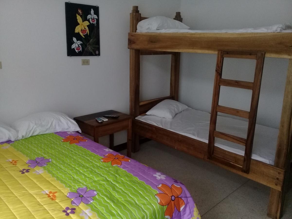 Hostel Quintonido Jarabacoa Exterior photo